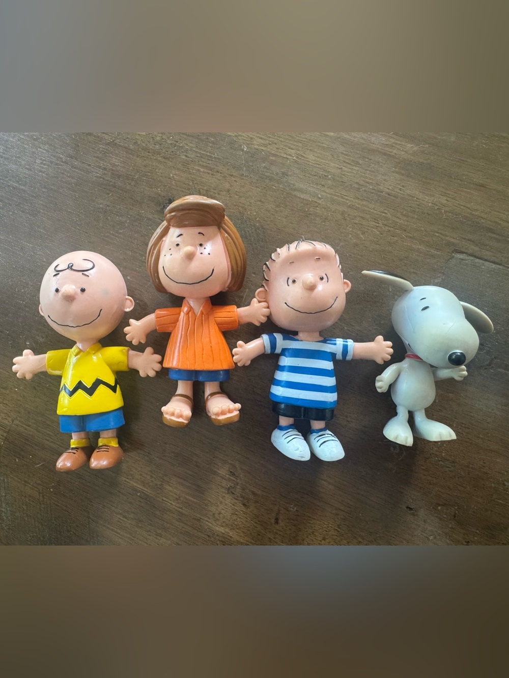 Peanuts Charlie Brown & Friends Figure Set